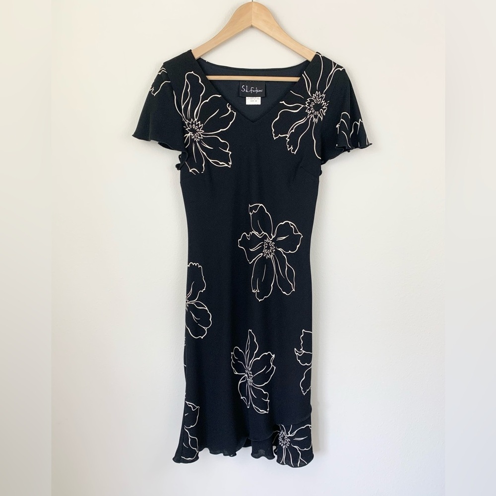 Vintage SL Fashions Black Dress with White Floral Pattern flutter sleeves